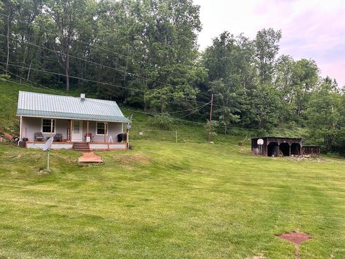 2638 Castleton Rd, Max Meadows, VA, 24360-3133 | Card Image