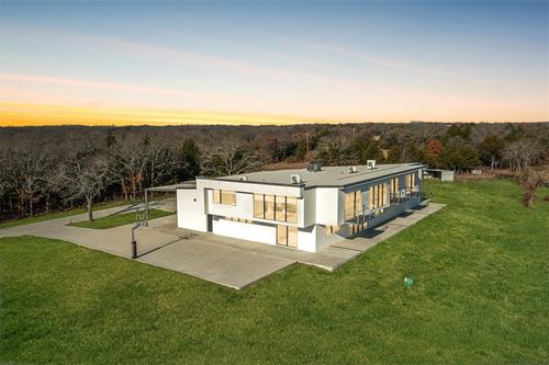 546 Mockingbird Rd, Ardmore, OK, 73401-6731 | Card Image