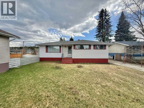 114 Willow Drive, Hinton, AB, T7V1E5 | Card Image