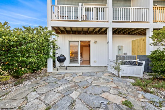 B - 537 Third Ave S, Condo with 4 bedrooms, 5 bathrooms and 1 parking in Kure Beach NC | Image 13