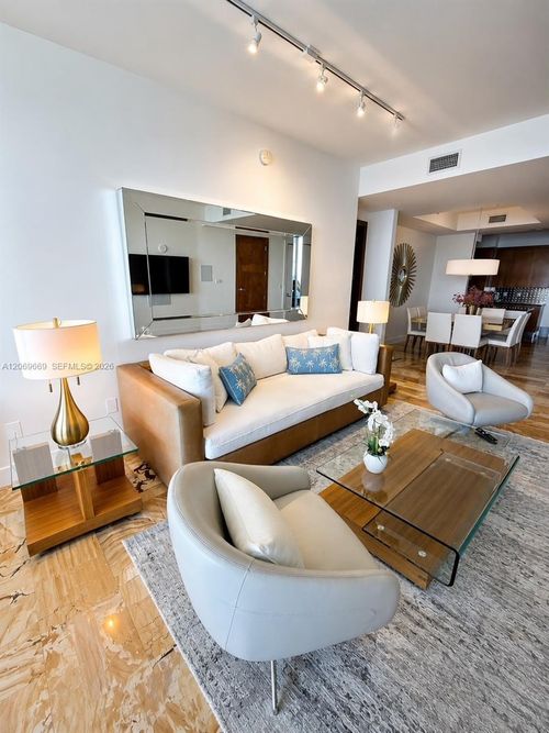 1807-18101 Collins Ave, Sunny Isles Beach, FL, 33160-3385 | Card Image
