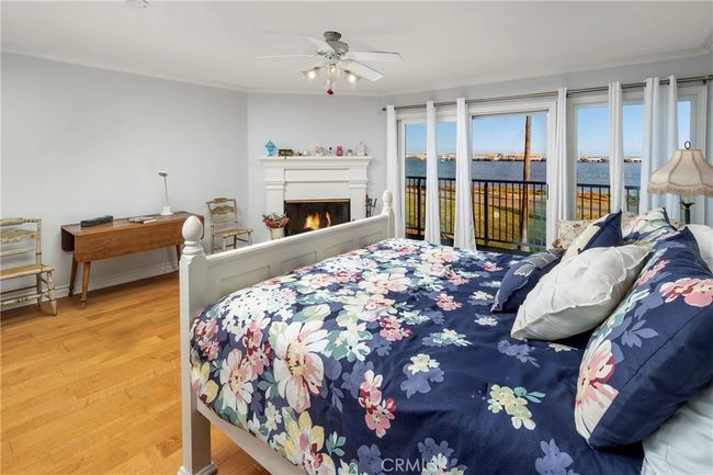 1627 Seal Way, House other with 3 bedrooms, 4 bathrooms and 4 parking in Seal Beach CA | Image 12