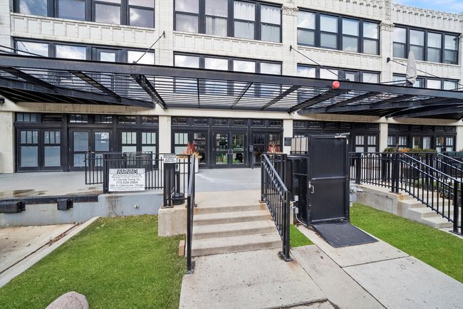 UNIT-109 - 1070 W 15 Th St, Condo with 2 bedrooms, 1 bathrooms and 1 parking in Chicago IL | Image 37