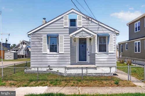 411 W Magnolia Ave, WILDWOOD, NJ, 08260-2459 | Card Image