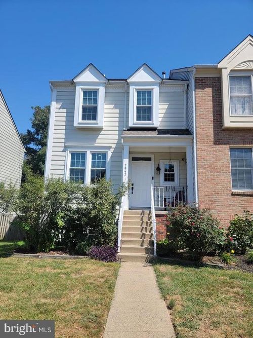 7843 Blue Gray Cir, Manassas, VA, 20109-2823 | Card Image