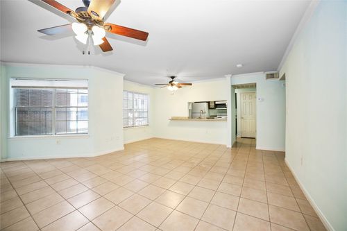apt-106-501 W 26th St, Austin, TX, 78705-4579 | Card Image