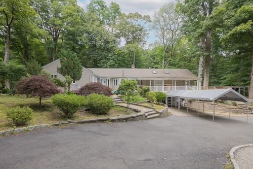 23 Sky Meadow Rd, Suffern, NY, 10901-2520 | Card Image
