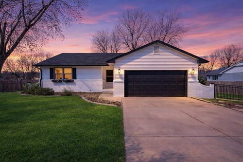 609 N Main St, Rose Hill, KS, 67133-9449 | Card Image