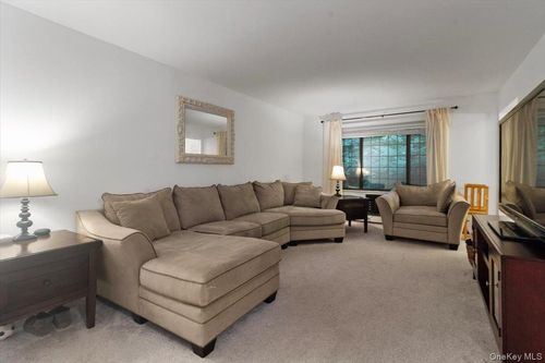 apt-6-36 Foxwood Dr, Pleasantville, NY, 10570-1164 | Card Image