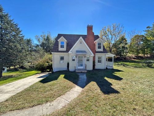 125 14th St Nw, Pulaski, VA, 24301-2411 | Card Image