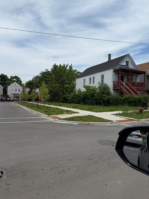 2056 W 52nd Place, Chicago, IL, 60609 | Card Image