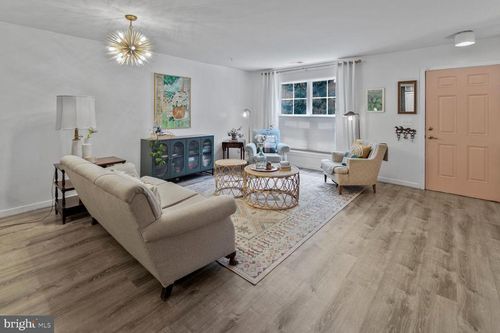 3911 Old Dominion Blvd, ALEXANDRIA, VA, 22305-1559 | Card Image