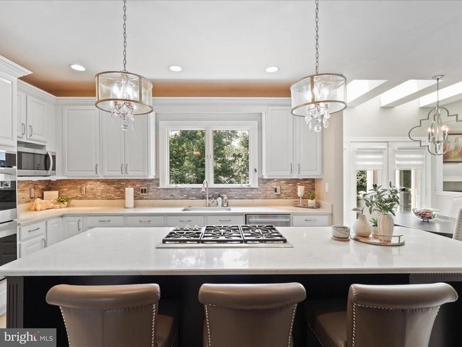 12024 Walnut Branch Rd, House other with 6 bedrooms, 5 bathrooms and null parking in RESTON VA | Image 28