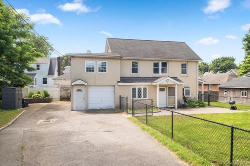 85 Bleloch Ave, Peekskill, NY, 10566-5703 | Card Image