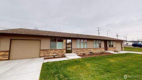 144 S Tausick Way, Walla Walla, WA, 99362-2648 | Card Image