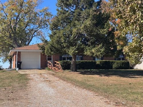 9538 N 1250 East Rd, Shirley, IL, 61772-9578 | Card Image