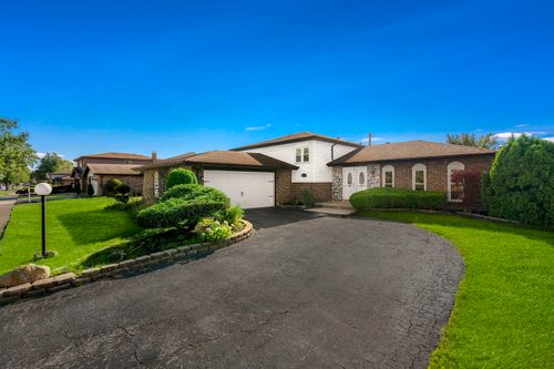 306 S Blackstone Ave, Glenwood, IL, 60425-2038 | Card Image