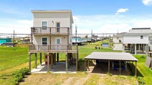 516 Thunder Rd, Surfside Beach, TX, 77541-8400 | Card Image
