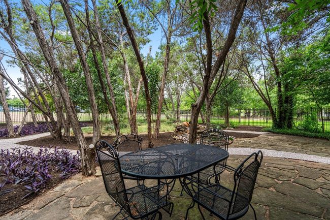 Additional Sitting Area | Image 31