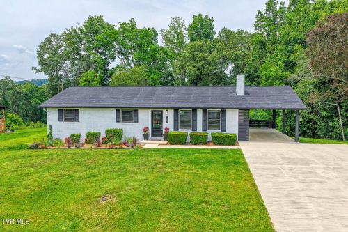 123 Sturbridge Ln, Church Hill, TN, 37642-4703 | Card Image