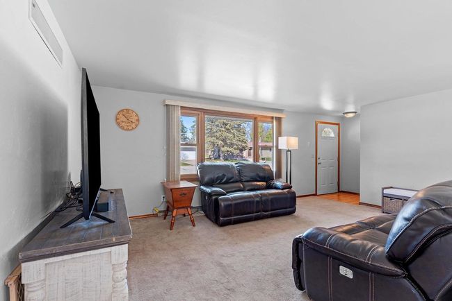 1371 View Lane, House other with 3 bedrooms, 2 bathrooms and null parking in Ashwaubenon WI | Image 9