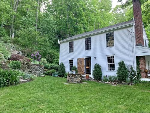 29 Paper Mill Rd, Woodbury, CT, 06798-2006 | Card Image