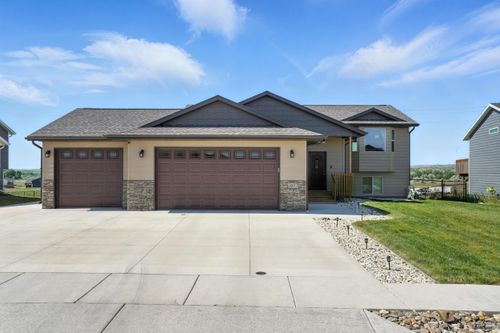 3697 Blackpowder Rd, Rapid City, SD, 57703-8554 | Card Image