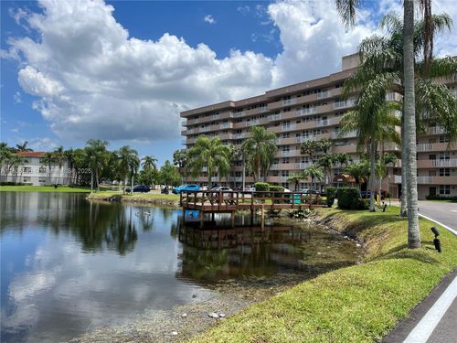 apt-303-250 Jacaranda Dr, Plantation, FL, 33324-2521 | Card Image