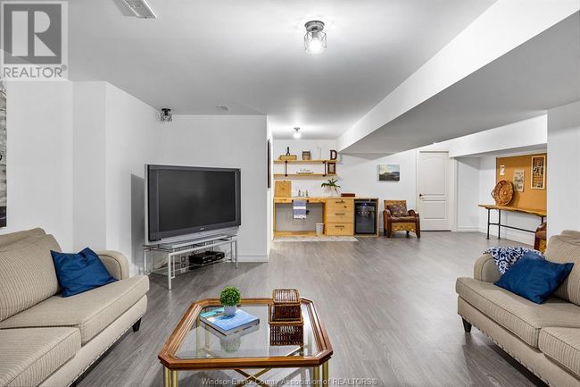4976 4 Th Concession Rd E, House other with 4 bedrooms, 5 bathrooms and null parking in Harrow ON | Image 39