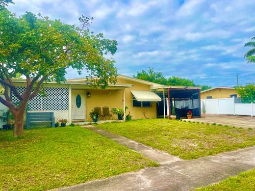 913 S 11th St, Lantana, FL, 33462-4423 | Card Image
