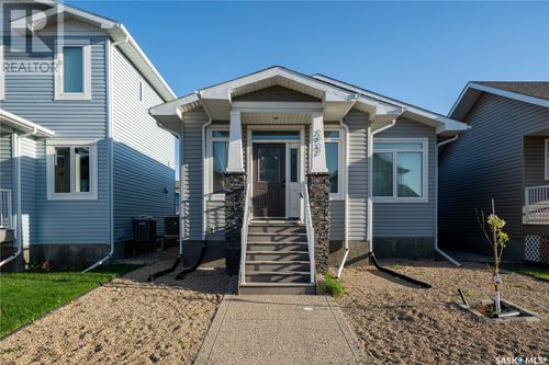 2937 Ridgway Ave, Regina, SK, S4X0M9 | Card Image