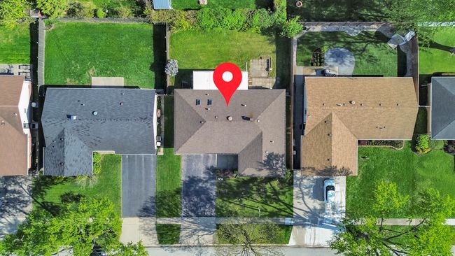 601 Sycamore Dr, House other with 3 bedrooms, 2 bathrooms and 2 parking in Elk Grove Village IL | Image 42