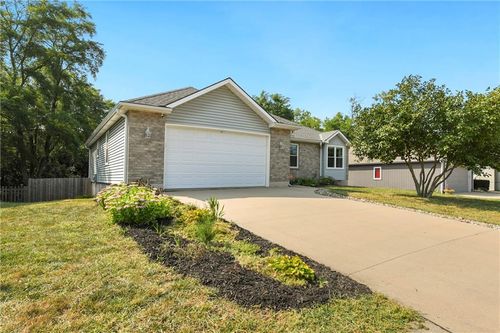 3401 Se Adams Dr, Blue Springs, MO, 64014-5457 | Card Image