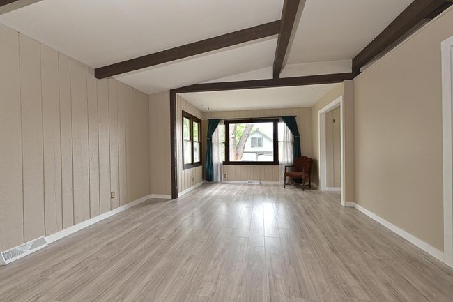 LIVING ROOM | Image 11
