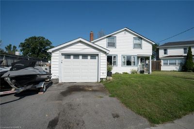 7 Roblin Rd, House other with 3 bedrooms, 1 bathrooms and 3 parking in Roblin ON | Image 3