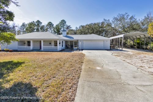7095 Blackbird Ave, WEEKI WACHEE, FL, 34613-6341 | Card Image