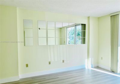 222 - 401 Ocean Dr, Condo with 1 bedrooms, 1 bathrooms and null parking in Miami Beach FL | Image 3