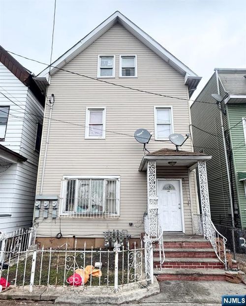 255 Franklin St, Elizabeth, NJ, 07206-1624 | Card Image