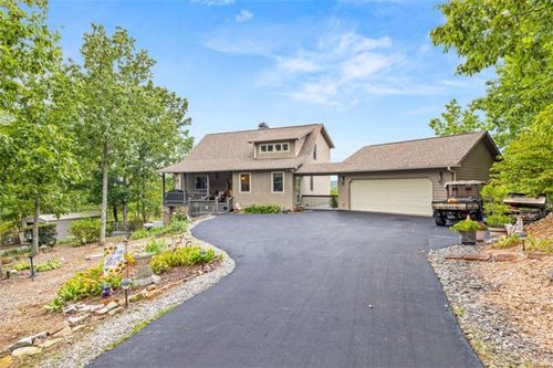 401 Starmont Trl, Clarkesville, GA, 30523-2856 | Card Image