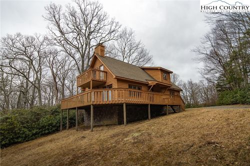 8280 Hemlock Ridge Road, Blowing Rock, NC, 28605 | Card Image