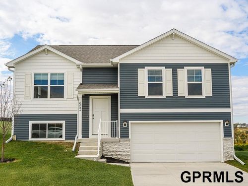 18625 Ogden Street, Elkhorn, NE, 68022 | Card Image