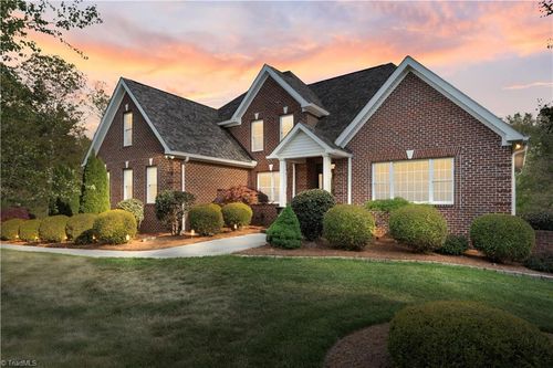 310 Cascade Dr, High Point, NC, 27265-8613 | Card Image