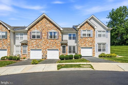 121 Forelock Ct, WEST CHESTER, PA, 19382-6165 | Card Image