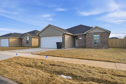 447 Waterloo Dr, Abilene, TX, 79602-2380 | Card Image
