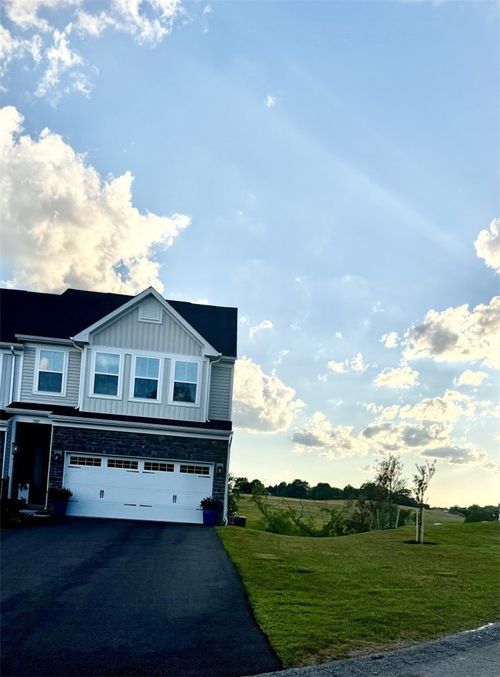 7007 Wellington Ct, Penn Twp, PA, 15644 | Card Image