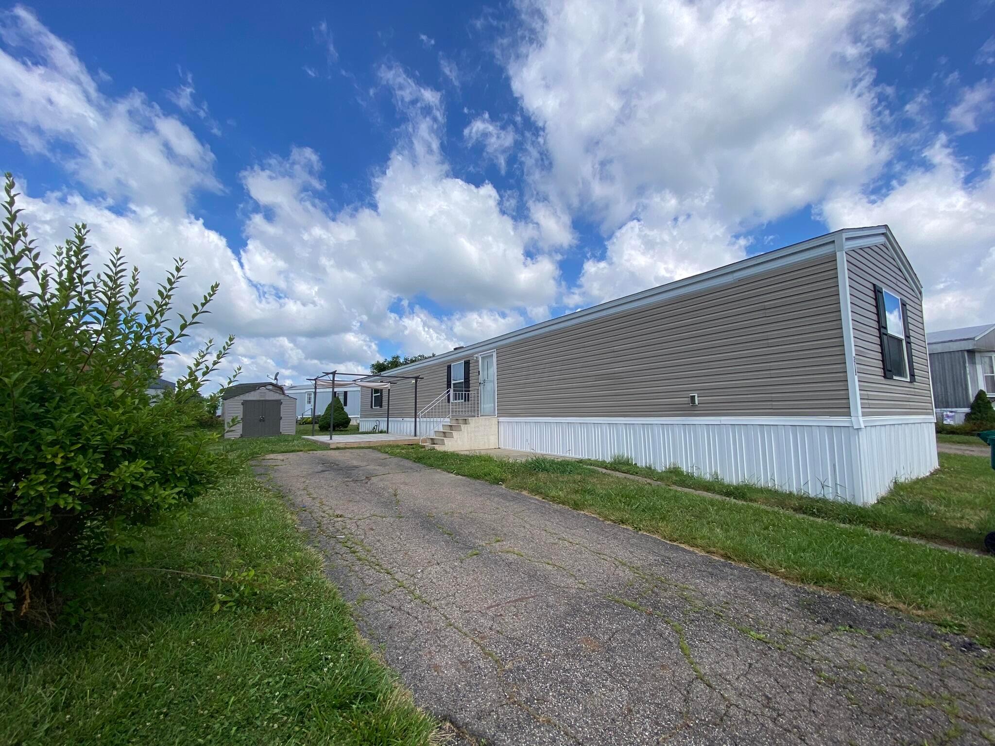 Raspberry Cir, Hebron, OH 43025