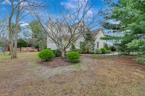 91 Bernstein Blvd, Center Moriches, NY, 11934 | Card Image