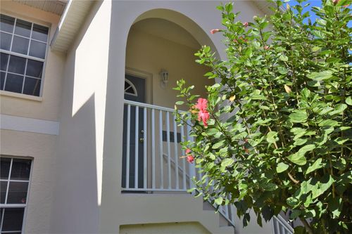 525-8390 Wingate Dr, SARASOTA, FL, 34238-5455 | Card Image
