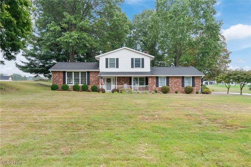 9766 Smithdale Ave Ne, Hartville, OH, 44632-9440 | Card Image