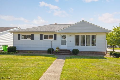 1353 Bonnie Ln, Mayfield Heights, OH, 44124-1805 | Card Image